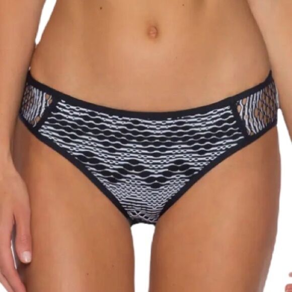 BECCA Reveal Hipster Bikini Bottoms! - Picture 2 of 8